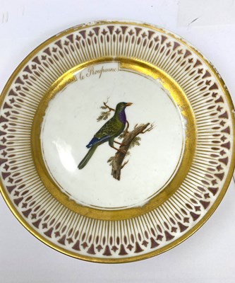 Lot 18 - A PARIS PORCELAIN (PIERRE-LOUIS DAGOTY) ORNITHOLOGICAL PART DESSERT SERVICE, CIRCA 1810