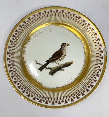 Lot 18 - A PARIS PORCELAIN (PIERRE-LOUIS DAGOTY) ORNITHOLOGICAL PART DESSERT SERVICE, CIRCA 1810