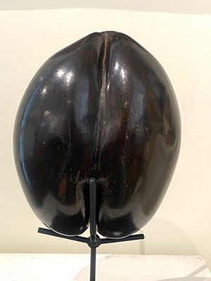 Lot 78 - A COCO DE MER (LODOICEA MALDIVICA), SEYCHELLES, 20TH CENTURY