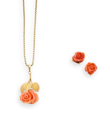 Lot 336 - GOLD AND CORAL PENDANT AND PAIR OF EAR STUDS