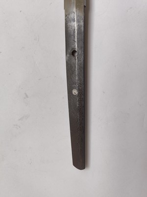 Lot 3 - A JAPANESE SWORD (KATANA), SIGNED IZUMI (NO) KAMI FUJIWARA KUNISADA SAKU, 1620-1640