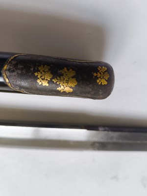 Lot 3 - A JAPANESE SWORD (KATANA), SIGNED IZUMI (NO) KAMI FUJIWARA KUNISADA SAKU, 1620-1640