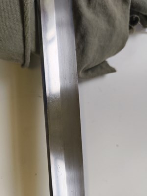 Lot 3 - A JAPANESE SWORD (KATANA), SIGNED IZUMI (NO) KAMI FUJIWARA KUNISADA SAKU, 1620-1640