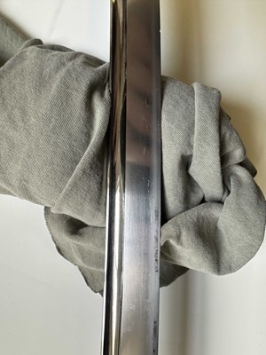 Lot 2 - A JAPANESE SWORD (TACHI), UNSIGNED, KOTO PERIOD
