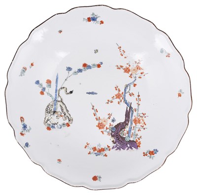 Lot 315 - A MEISSEN 'GELBER LOEWE' DISH