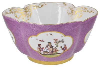 Lot 316 - A MEISSEN BOWL