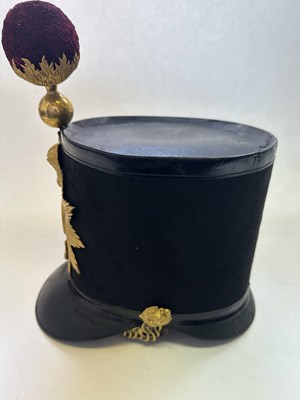 Lot 237 - AN OFFICER’S ALBERT SHAKO OF THE INDIAN ARMY, CIRCA 1840-55