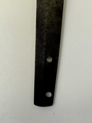 Lot 1 - A JAPANESE SWORD, SIGNED FUJIWARA NO HIROTAKA, EARLY EDO PERIOD
