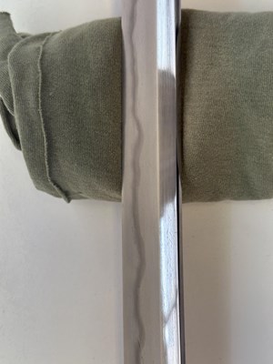 Lot 1 - A JAPANESE SWORD, SIGNED FUJIWARA NO HIROTAKA, EARLY EDO PERIOD