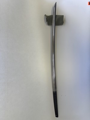 Lot 1 - A JAPANESE SWORD, SIGNED FUJIWARA NO HIROTAKA, EARLY EDO PERIOD