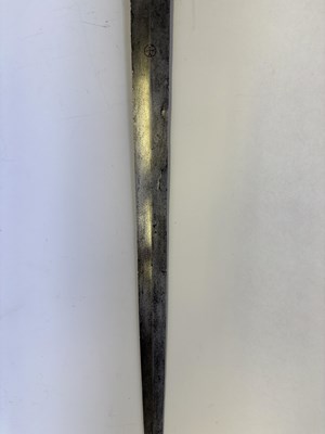 Lot 130 - A MEDIEVAL SWORD, EARLY 15TH CENTURY, PROBABLY ITALIAN