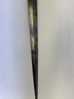Lot 130 - A MEDIEVAL SWORD, EARLY 15TH CENTURY, PROBABLY ITALIAN