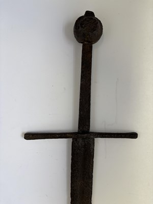 Lot 129 - A MEDIEVAL HAND-AND-A-HALF SWORD, EARLY 14TH CENTURY