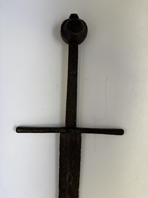 Lot 129 - A MEDIEVAL HAND-AND-A-HALF SWORD, EARLY 14TH CENTURY