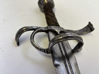 Lot 24 - A SOUTH EUROPEAN BROADSWORD, CIRCA 1500-20, POSSIBLY SPANISH