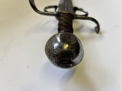 Lot 24 - A SOUTH EUROPEAN BROADSWORD, CIRCA 1500-20, POSSIBLY SPANISH