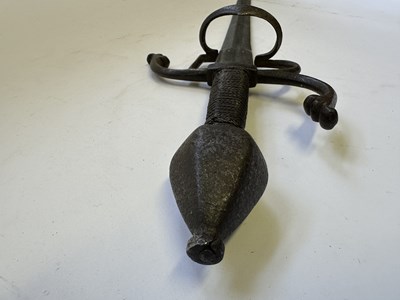 Lot 27 - A NORTH ITALIAN BROADSWORD, LATE 16TH/EARLY 17TH CENTURY, POSSIBLY VENETIAN
