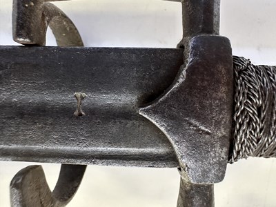 Lot 27 - A NORTH ITALIAN BROADSWORD, LATE 16TH/EARLY 17TH CENTURY, POSSIBLY VENETIAN