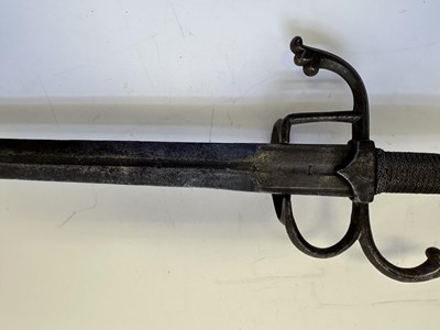 Lot 27 - A NORTH ITALIAN BROADSWORD, LATE 16TH/EARLY 17TH CENTURY, POSSIBLY VENETIAN