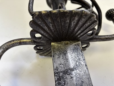 Lot 28 - A NORTH EUROPEAN BASKET-HILTED MILITARY BACKSWORD (TESSAK), LATE 16TH CENTURY