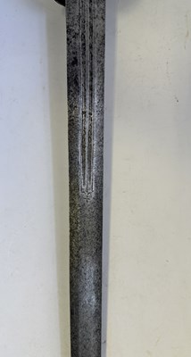Lot 35 - A NORTH EUROPEAN SWORD RAPIER, LAST QUARTER OF THE 16TH CENTURY, POSSIBLY ENGLISH OR GERMAN