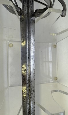 Lot 42 - A GERMAN RAPIER, CIRCA 1620