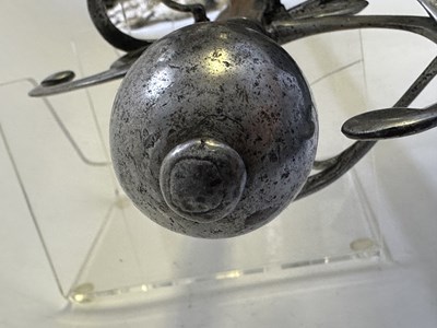 Lot 42 - A GERMAN RAPIER, CIRCA 1620