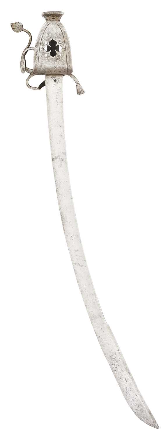 Lot 31 - A GERMAN MILITARY SWORD, LATE 16TH CENTURY