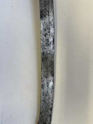 Lot 32 - A GERMAN MILITARY SWORD, LATE 16TH CENTURY