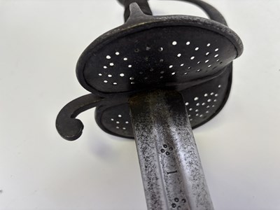 Lot 57 - A NORTH EUROPEAN CAVALRY SWORD, SECOND QUARTER OF THE 17TH CENTURY