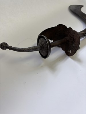 Lot 9 - AN UNUSUAL INDIAN SWORD, 18TH CENTURY OR EARLIER