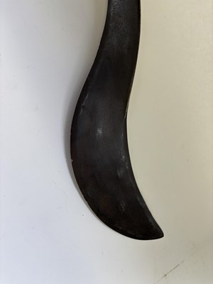 Lot 9 - AN UNUSUAL INDIAN SWORD, 18TH CENTURY OR EARLIER