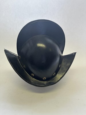 Lot 79 - A GERMAN COMB MORION, EARLY 17TH CENTURY