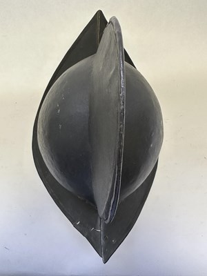 Lot 77 - A SOUTH GERMAN COMB MORION, CIRCA 1600-20