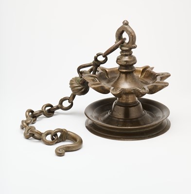 Lot 327 - A BRONZE TEMPLE LAMP, SOUTH INDIA, 19TH CENTURY