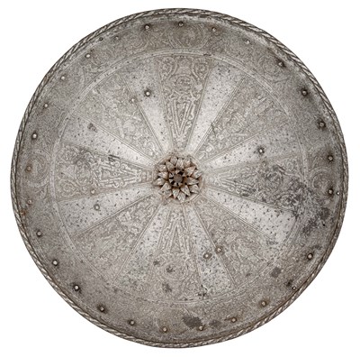 Lot 308 - AN ITALIAN SHIELD IN 16TH CENTURY STYLE, WITH ETCHED DECORATION, LATE 19TH/EARLY 20TH CENTURY