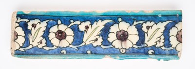 Lot 248 - A DAMASCUS BORDER TILE, OTTOMAN SYRIA, 17TH CENTURY
