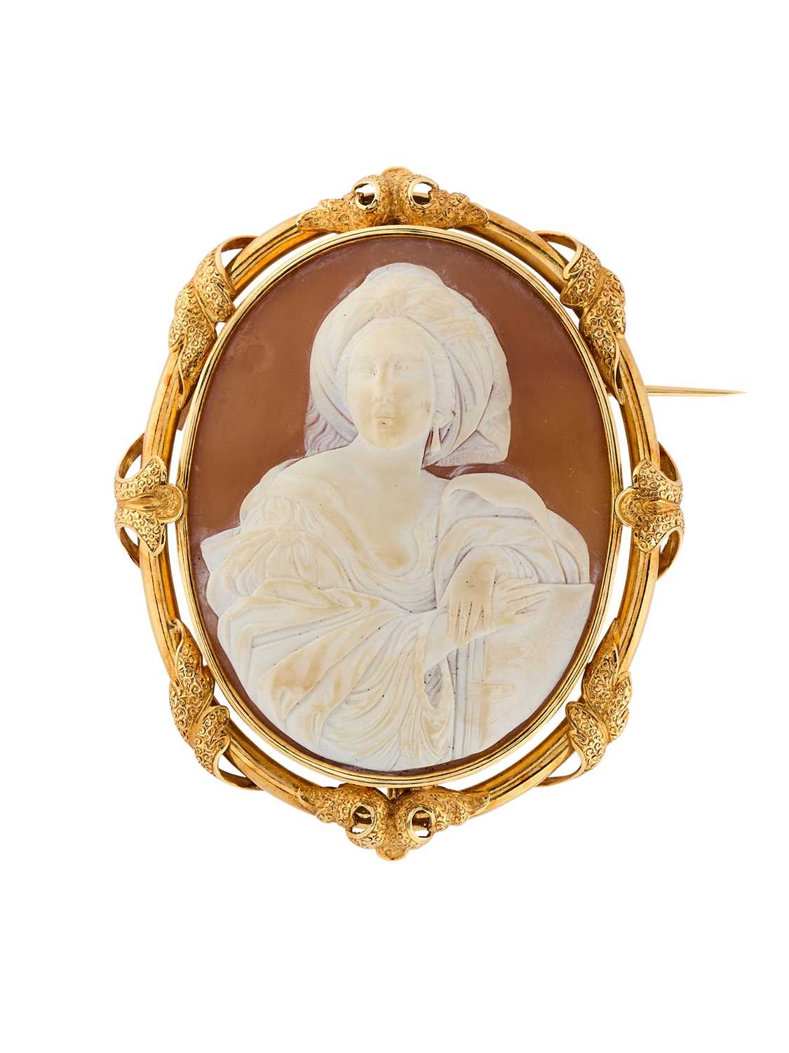 Lot 309 - A SARDONYX ' SIBYL OF CUMAE' CAMEO IN GOLD BROOCH MOUNT, RETAILED BY JEAN-BENOIT-MARTIAL BERNARD, PARIS, CIRCA 1840