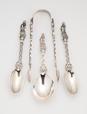 Lot 66 - A SET OF TWELVE VICTORIAN SILVER TEASPOONS, A PAIR OF SUGAR TONGS AND A CADDY SPOON, FRANCIS HIGGINS, LONDON, 1860