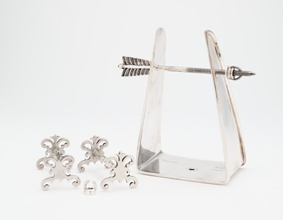Lot 84 - A VICTORIAN SILVER HOLDER, JOHN ROUND & SON, SHEFFIELD, 1886