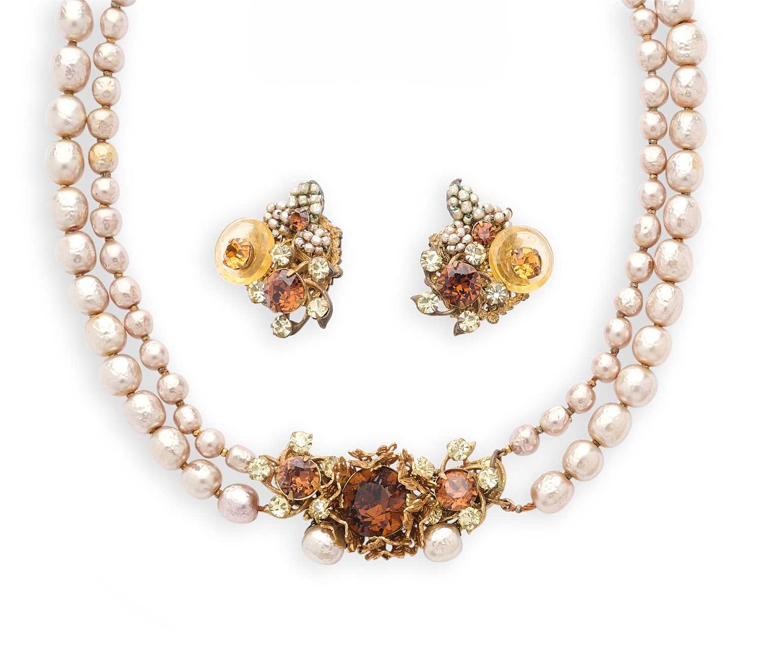 Lot 394 - MIRIAM HASKELL: IMITATION PEARL AND TOPAZ PASTE NECKLACE AND PAIR OF EAR CLIPS, 1950s