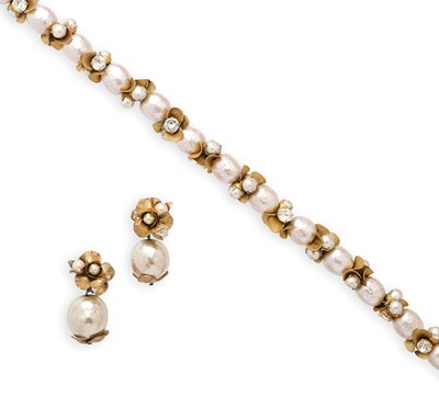 Lot 392 - MIRIAM HASKELL: IMITATION PEARL AND PASTE NECKLACE AND PAIR OF PENDENT EAR CLIPS, 1950s