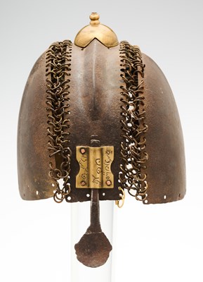 Lot 575 - A RARE INDIAN MAIL AND PLATE HELMET (TOP), DECCANI, 16TH/17TH CENTURY