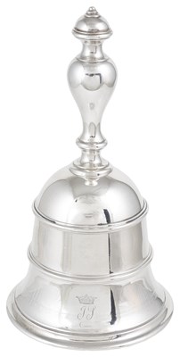 Lot 412 - A VICTORIAN SILVER TABLE BELL