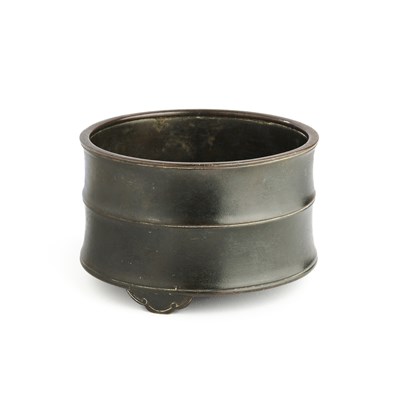 Lot 31 - A CHINESE BAMBOO FORM BRONZE TRIPOD CENSER, 17/18TH CENTURY