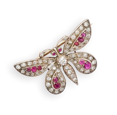 Lot 459 - RUBY AND DIAMOND BUTTERFLY BROOCH, 1900s