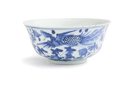 Lot 7 - A CHINESE BLUE AND WHITE 'PHOENIX' BOWL, QIANLONG PERIOD (1736-95)
