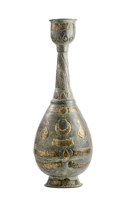 Lot 98 - A RARE KHORASAN BRASS INLAID PEWTER BOTTLE, PERSIA OR CENTRAL ASIA, 12TH/13TH CENTURY