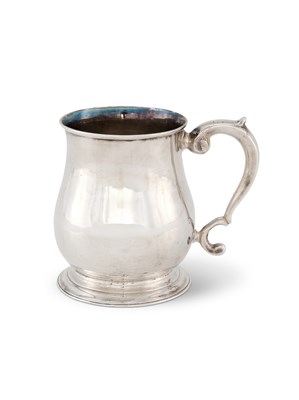 Lot 268 - A GEORGE II SILVER MUG, THOMAS MOORE, LONDON, 1752