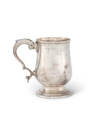 Lot 254 - A GEORGE III SILVER MUG, MAKER'S MARK RUBBED, LONDON, 1806